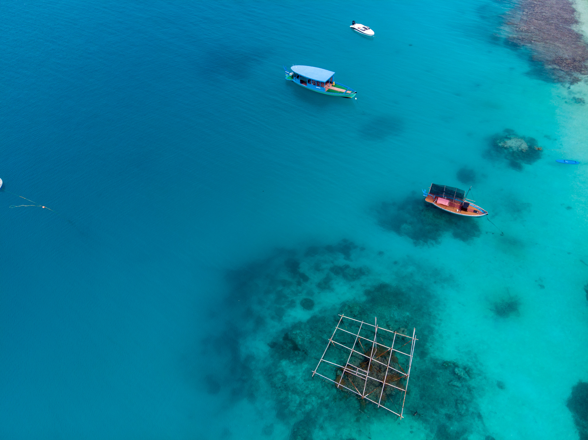 Visit Mandhoo